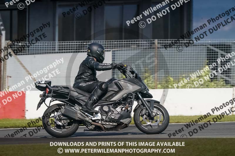 donington no limits trackday;donington park photographs;donington trackday photographs;no limits trackdays;peter wileman photography;trackday digital images;trackday photos